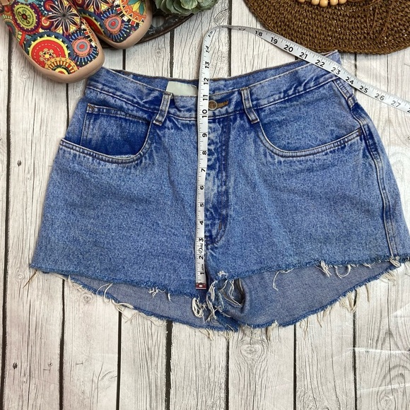 Vintage Rio by Stephen Mardon Jean Shorts - Picture 5 of 11